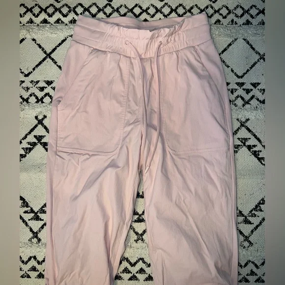 Lululemon Beyond the Studio Jogger - Picture 7 of 9